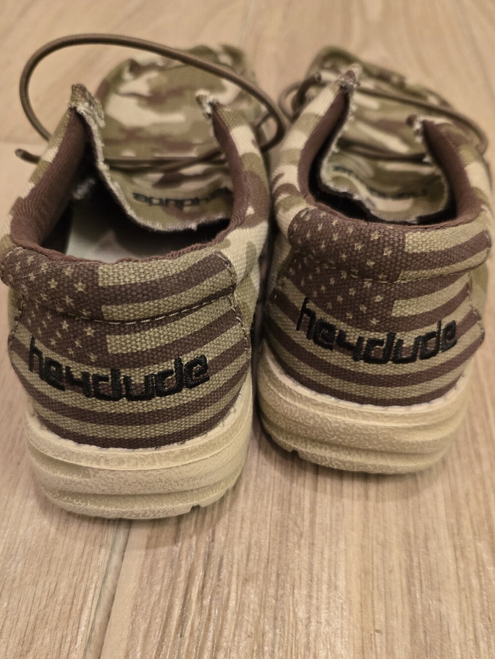 Youth Hey Dude Wally Camo Slip-ons, 1Y - Picture 2 of 10